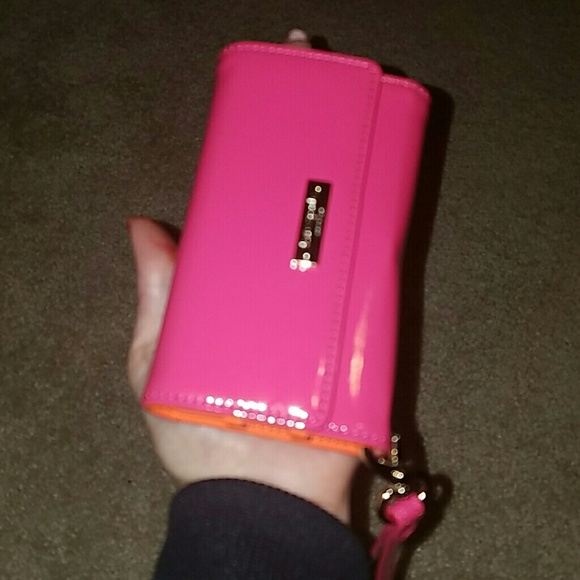 Kate Spade wristlet - Picture 5 of 5